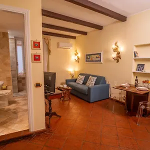 https://navona-little-home.it-romehotels.com